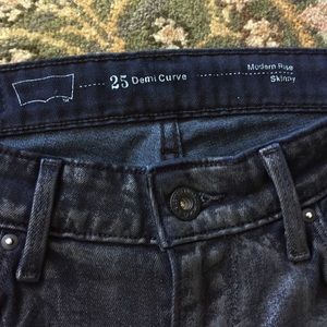 levi's red trucker jacket